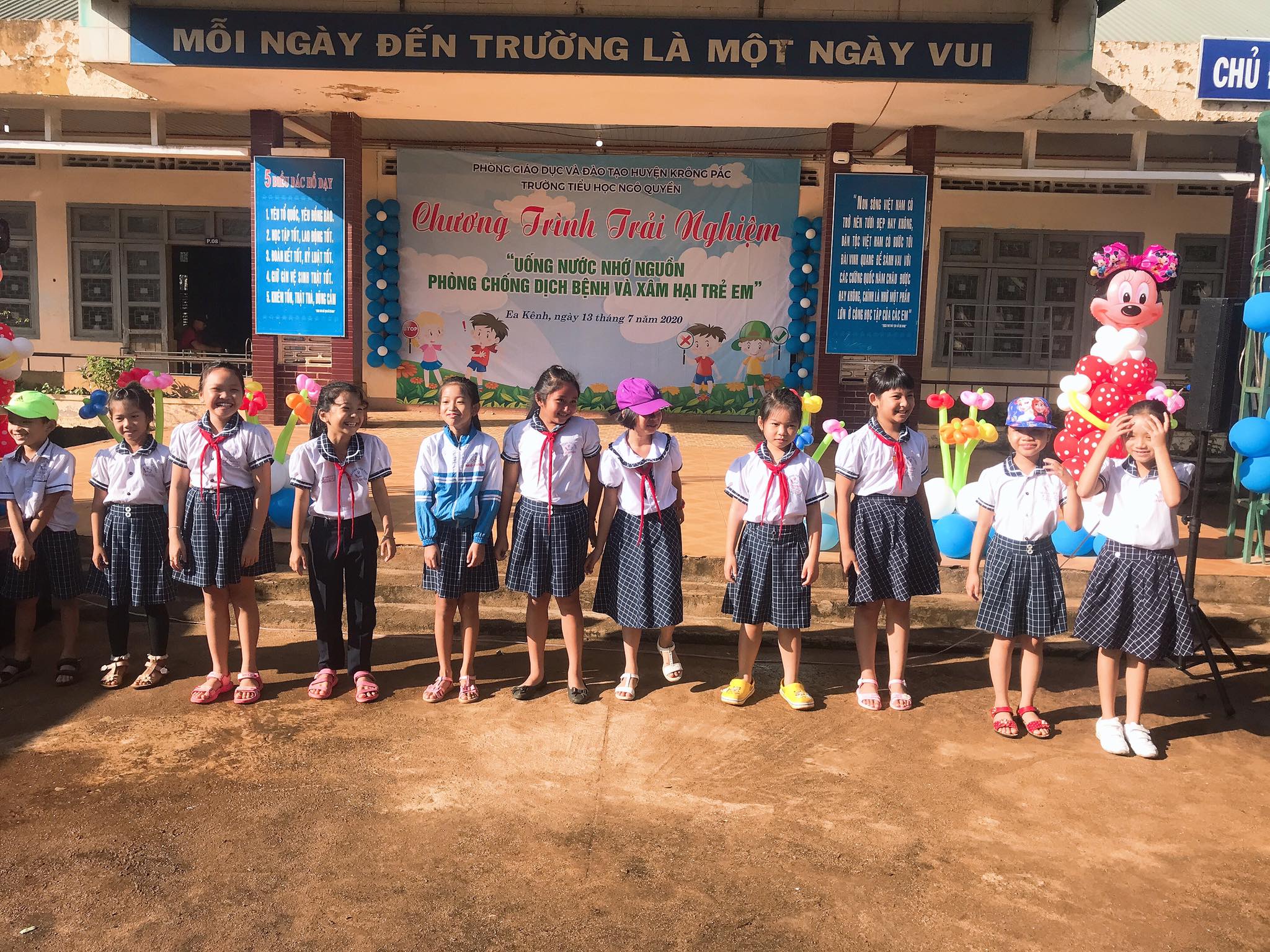 Chương trình trải nghiệm : ” Uống nước nhớ nguồn, phòng chống dịch bệnh và xâm hại trẻ em”